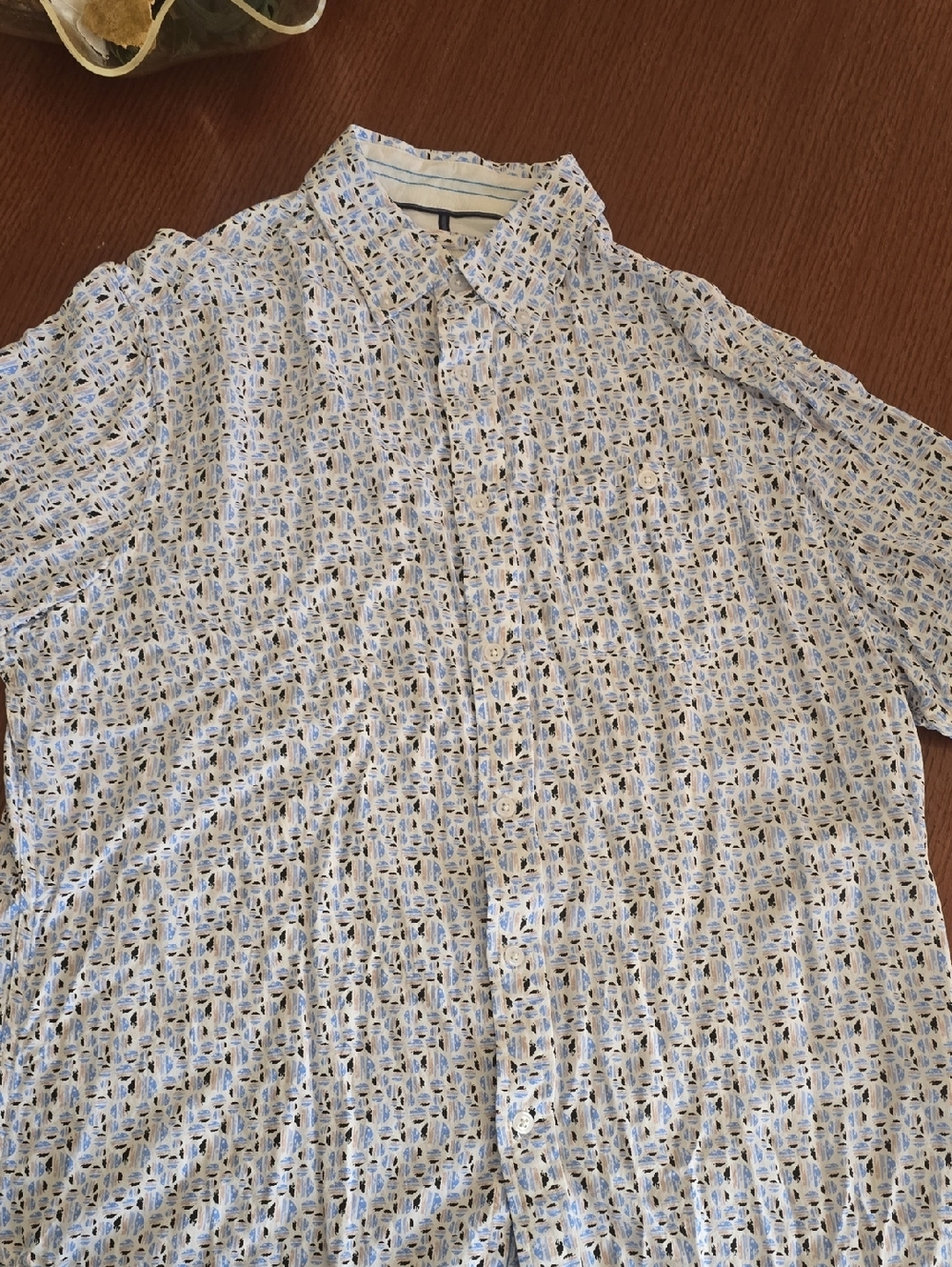Report Collection Light Blue & White Patterned Short-Sleeve Button-Down Shirt